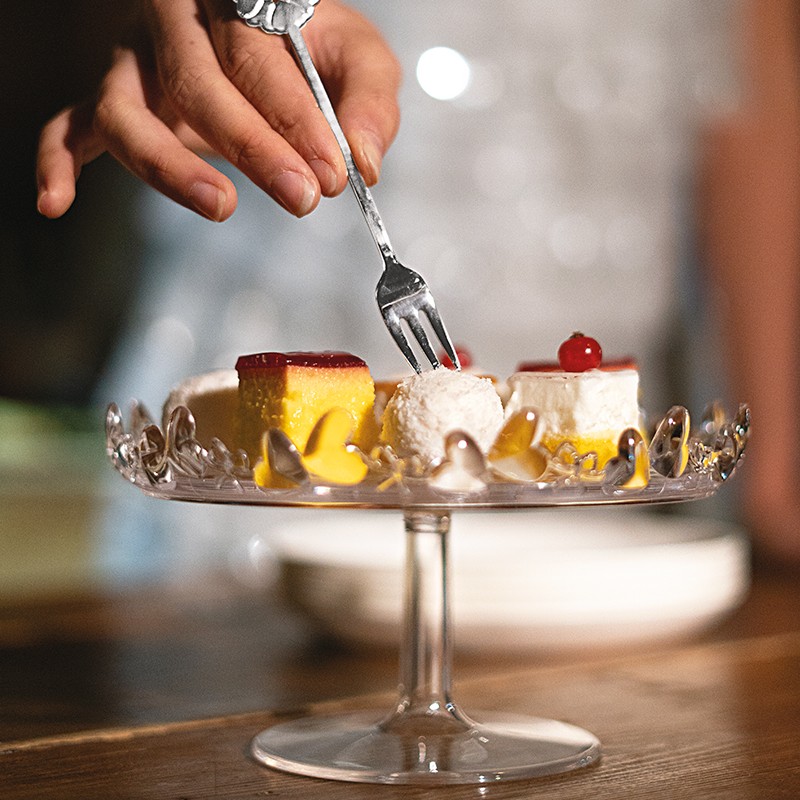 Plats à gâteaux et cake stand Guzzini