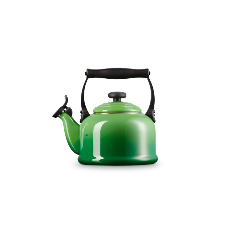 Le creuset shop kettle green