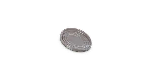 Le Creuset's NEW Oval Spoon Rest is a convenient and helpful worktop piece,  preventing mess and cutting down on time spent clearing up…