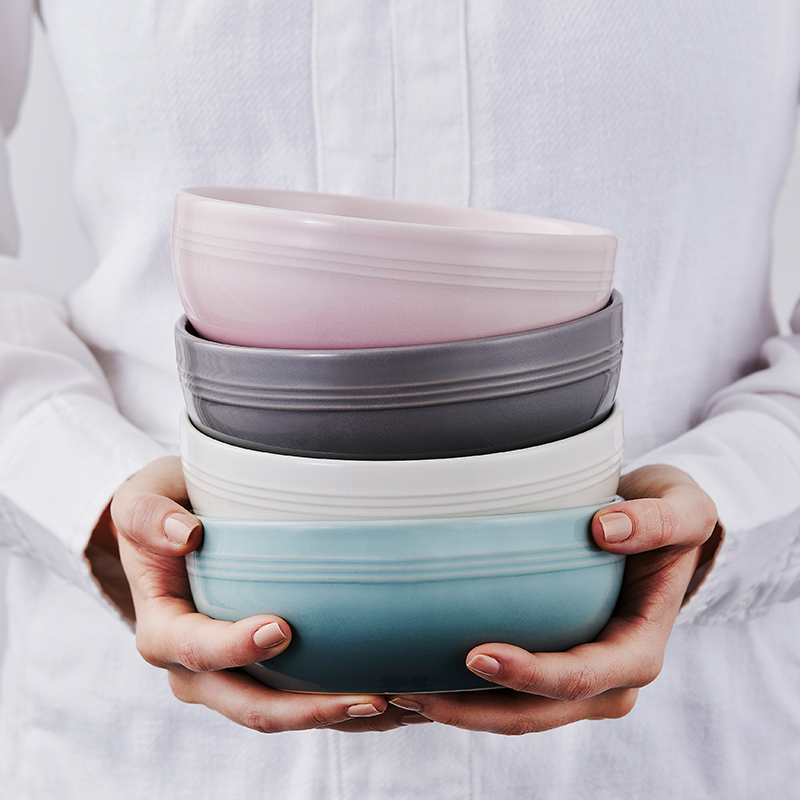 New Le outlet Crueset Set in Meringue - Cereal Bowls, Baking Dish