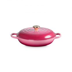 Cacerola Baja 30cm Berry con Pomo Dorado - Signature - Le Creuset