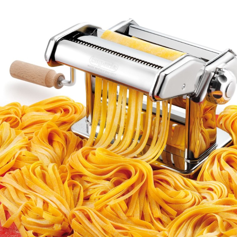 https://store.inoutcooking.com/39943/manual-pasta-machine-2cutters-150mm-ipasta-special-edition-silver-imperia.jpg
