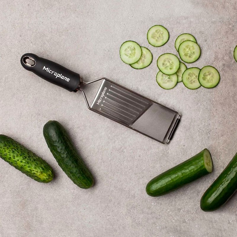 https://store.inoutcooking.com/99857/slicer-gourmet-series-black-microplane.jpg